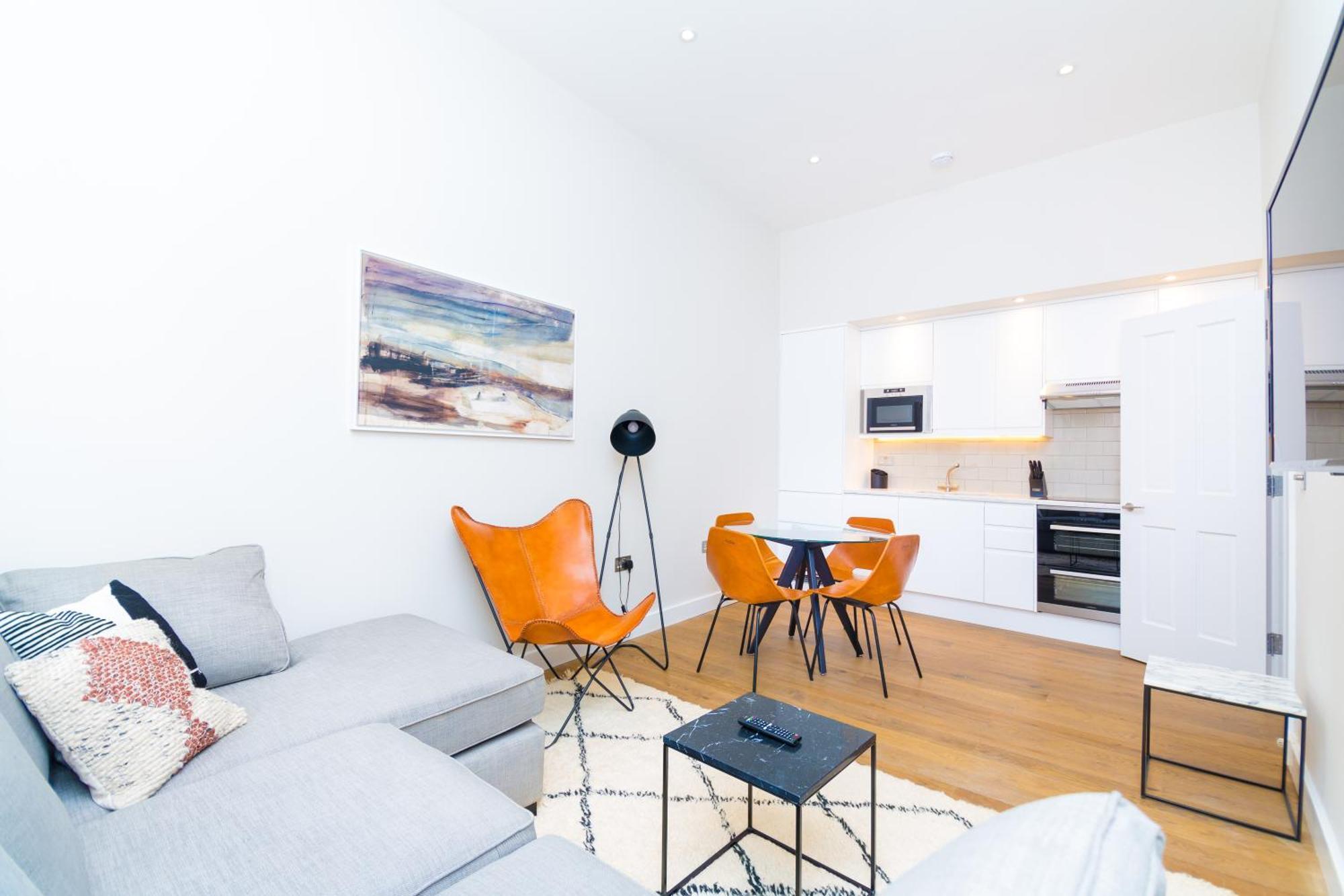 Whitfield Street Apartment