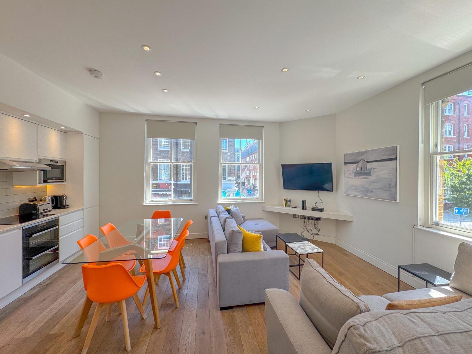 Whitfield Street Apartment *