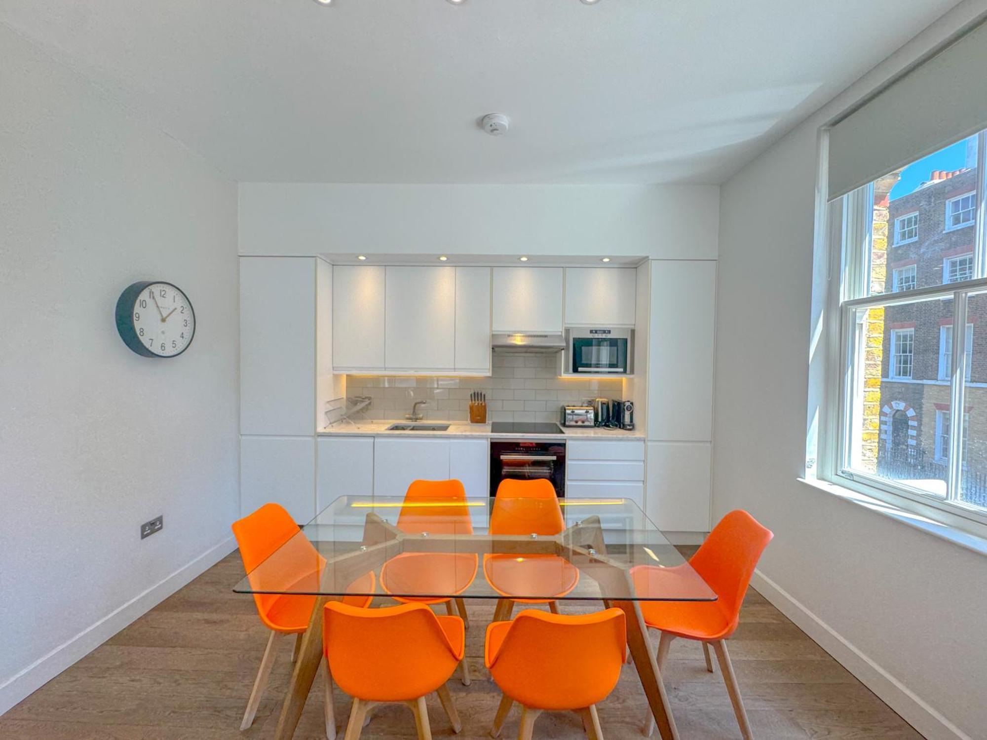 Apartment Whitfield Street *
